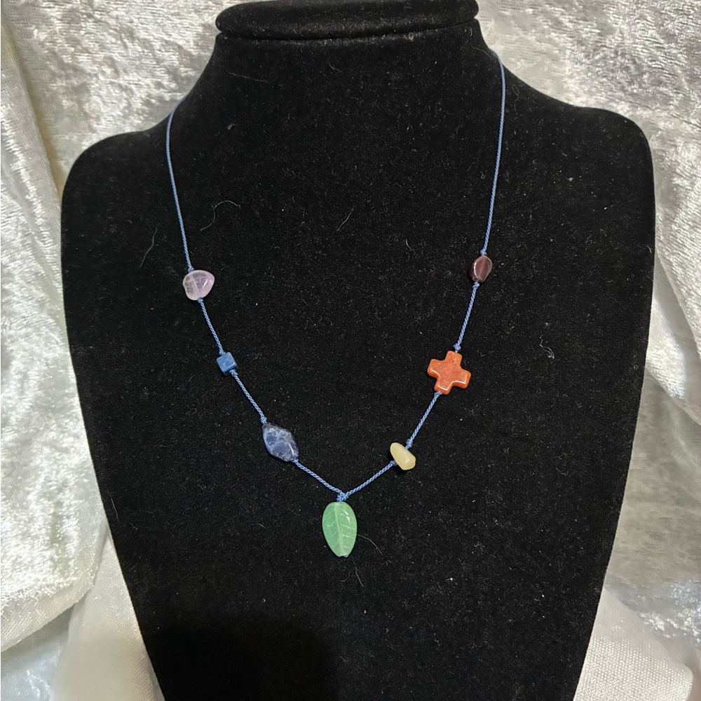 NINE WEST GENUINE LEAF, CROSS, & HEART GEMSTONES STRUNG 16" NECKLACE, Multicolor